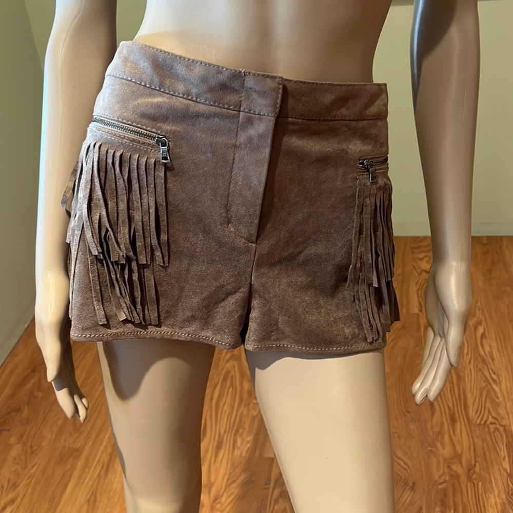 BCBGMaxAzaria Brown Suede Shorts With Zipper Pockets And Fringe Size L